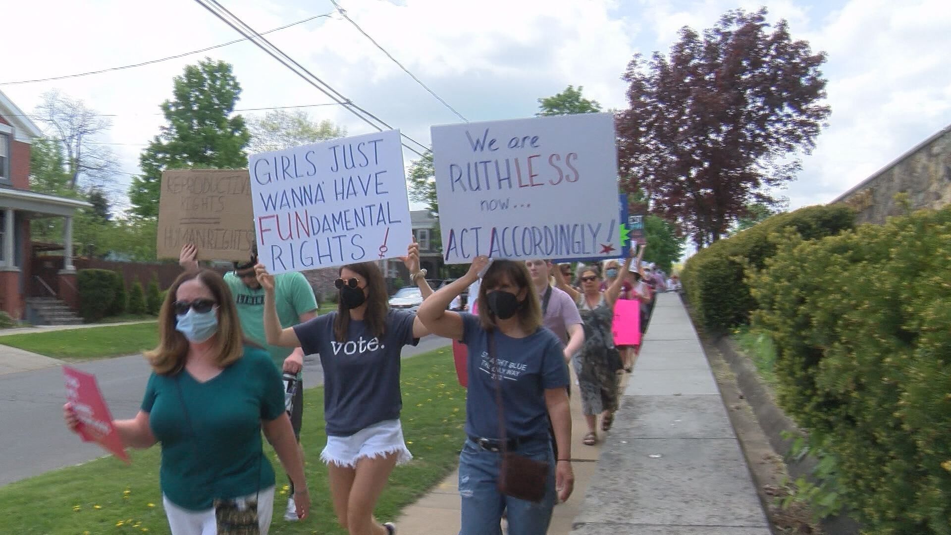 Pro choice advocates make their fellings known at Roe v. Wade rally
